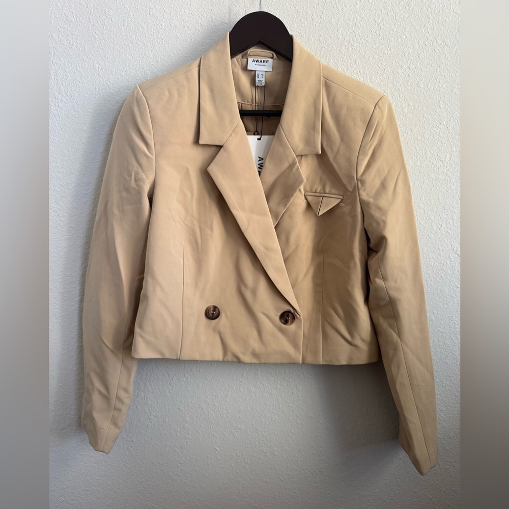 Vero Moda Aware tailored cropped blazer in beige Size 8 NWT - Picture 3 of 5